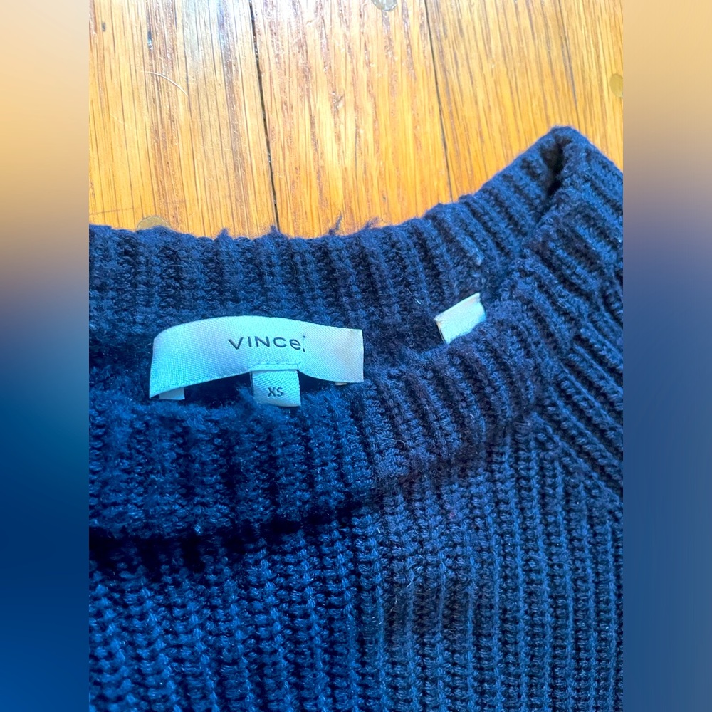 Vince Donegal Sweater ๐ - Picture 8 of 8